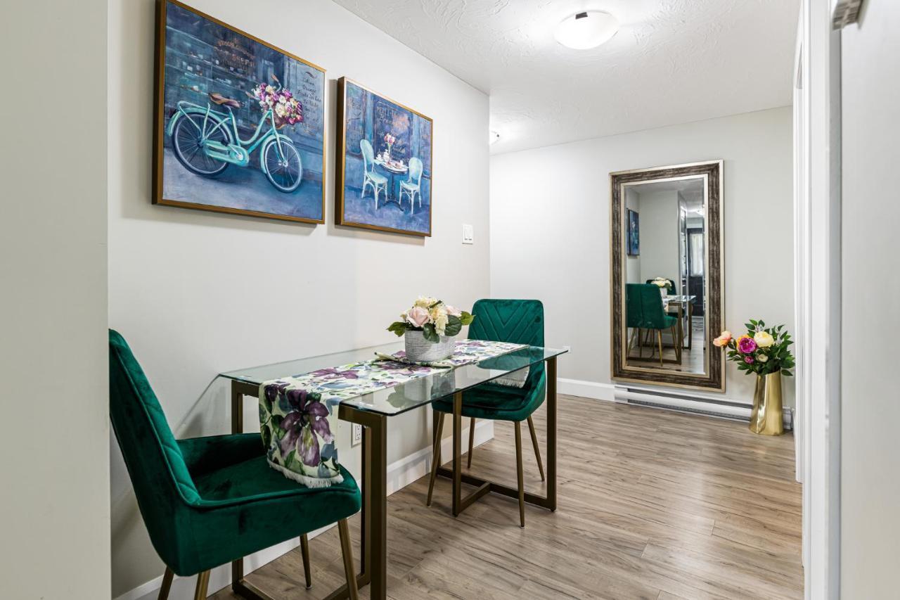 One Bedroom Apartment Moncton North ! Luaran gambar