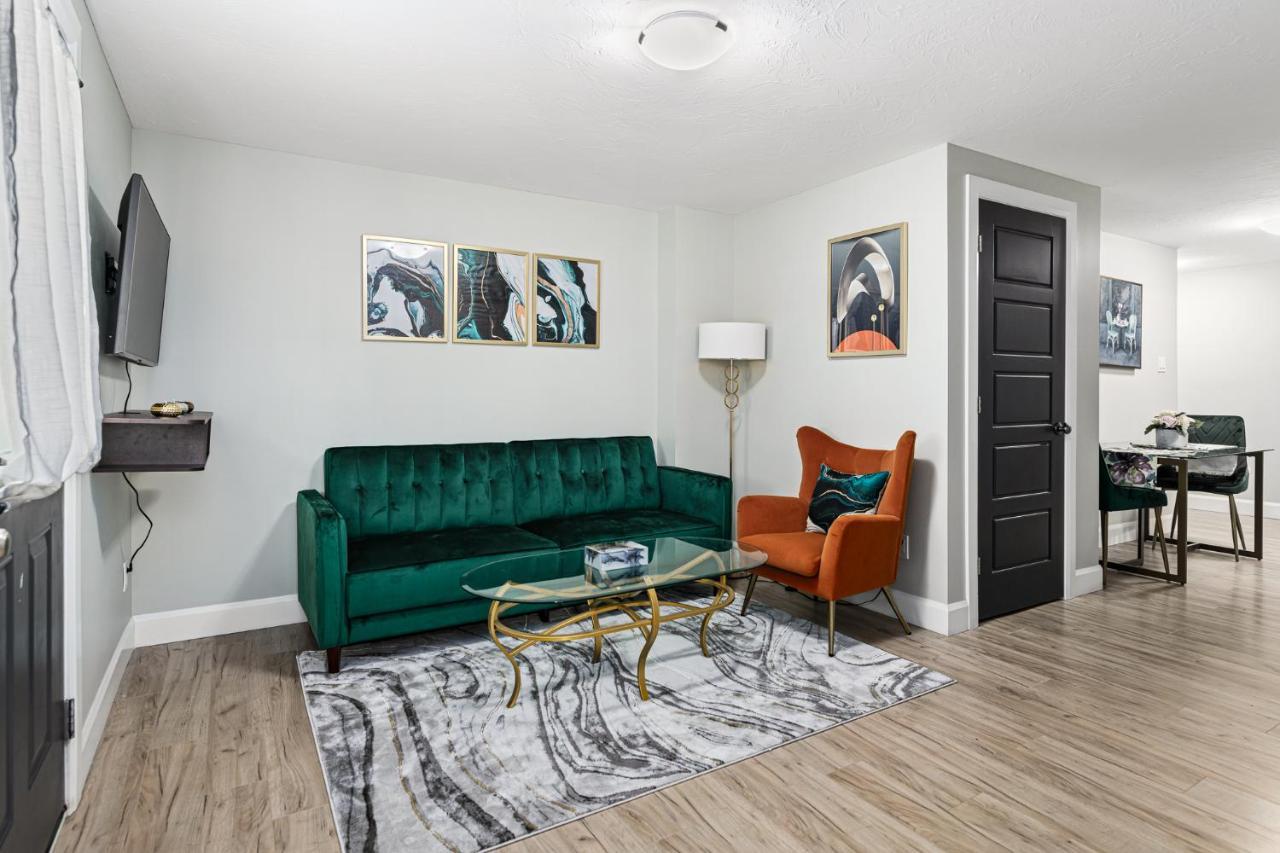 One Bedroom Apartment Moncton North ! Luaran gambar